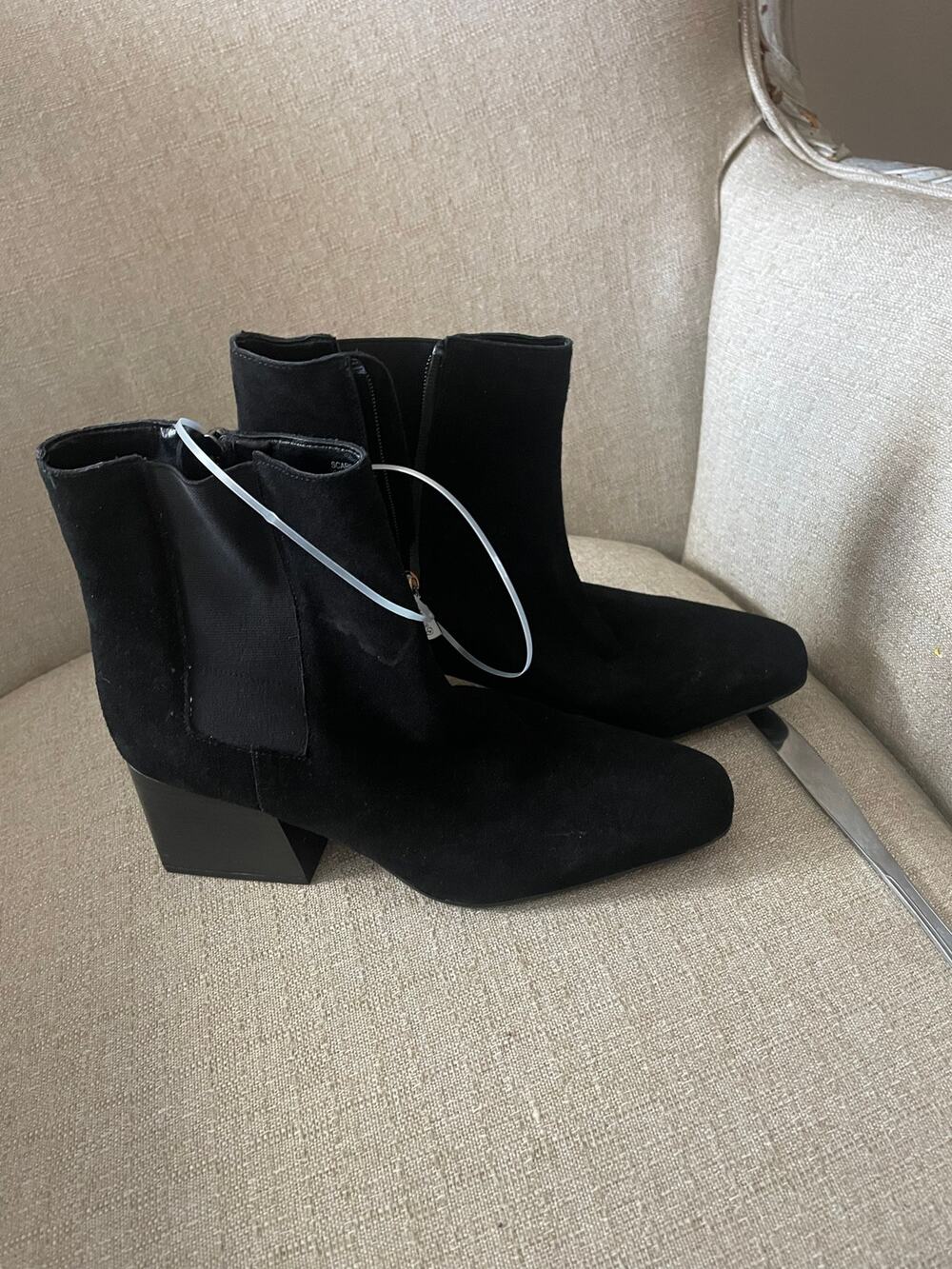 Blondo Waterproof Black Suede Ankle Boots w/side zipper, S75